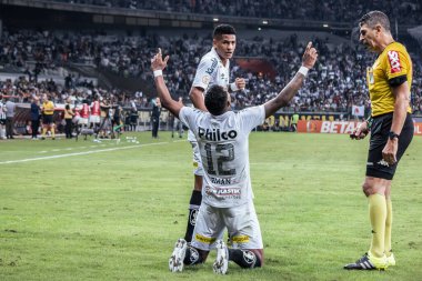 (Brezilya Futbol Şampiyonası: Atletico-MG, Santos 'a karşı. 11 Haziran 2022, Sao Paulo, Brezilya: Atletico MG ve Santos arasındaki futbol maçı, 2022 Brezilya Futbol Şampiyonası 'nın 11. turu için geçerli, Belo Horizonte' deki Mineirao Stadyumu 'nda yapıldı.. 