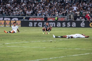 (Brezilya Futbol Şampiyonası: Atletico-MG, Santos 'a karşı. 11 Haziran 2022, Sao Paulo, Brezilya: Atletico MG ve Santos arasındaki futbol maçı, 2022 Brezilya Futbol Şampiyonası 'nın 11. turu için geçerli, Belo Horizonte' deki Mineirao Stadyumu 'nda yapıldı.. 