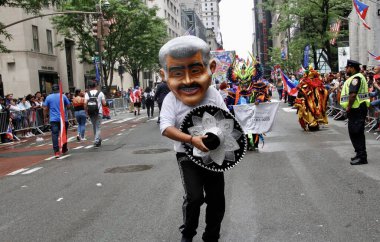 (65. Ulusal Porto Riko Günü Geçidi. 12 Haziran 2022, New York, ABD: COVID-19 salgınından dolayı iki yıl uzaklaştırma aldıktan sonra, en büyük 65. Ulusal Porto Riko Günü Geçidi