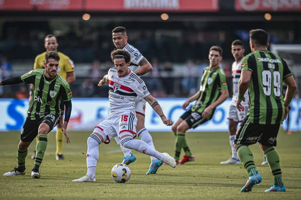 Brezilya Futbol Şampiyonası: Sao Paulo - Amerika-MG. 12 Haziran 2022, Sao Paulo, Brezilya: Sao Paulo ve Amerika-MG arasındaki futbol maçı, 2022 Brezilya futbol şampiyonasının onuncu turu için geçerlidir.