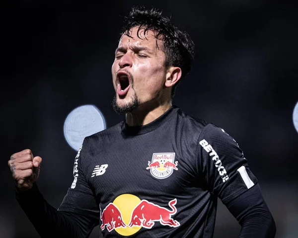 Brezilya Futbol Şampiyonası: Red Bull Bragantino Coritiba 'ya karşı. 15 Haziran 2022, Braganca Paulista, Sao Paulo, Brezilya: Brezilya Futbol Şampiyonası 'nın 12. turu için geçerli olan Red Bull Bragantino ve Coritiba arasındaki futbol maçı