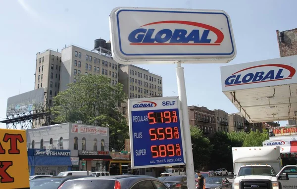 Benzina Litro West Harlem Giugno 2022 Harlem New York Usa — Foto Stock