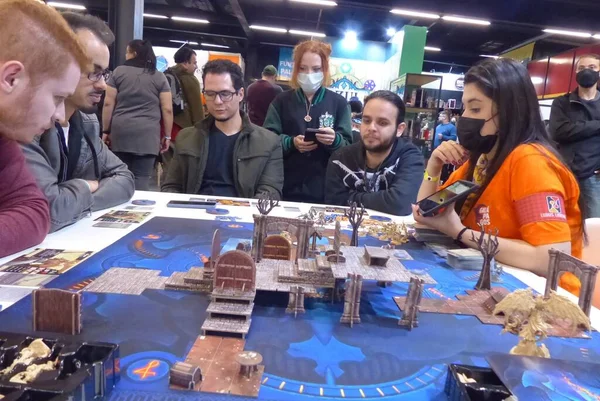 Çevrimdışı Eğlence, Sao Paulo 'daki en büyük masa oyunu etkinliği. 19 Haziran 2022, Sao Paulo, Brezilya: Ülkenin en büyük masa oyunu etkinliği Offline Fun sırasındaki hareket, oyunların ve RPG 'lerin ana yayıncılarını bir araya getiriyor.