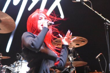 Ava Max, KTU 'nun Northwell Health-Jones Beach Theater' daki KTUphoria konserinde sahne aldı. 18 Haziran 2022, New York, ABD