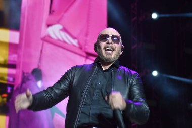 Pitbull, Northwell Health-Jones Beach Theater 'da 103.5 KTU' nun KTUphoria konserinde sahne aldı. 18 Haziran 2022, New York, ABD: 