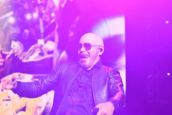 Pitbull Tritt Bei 103 Ktu Ktuphoria Konzert Northwell Health Jones — Stockfoto