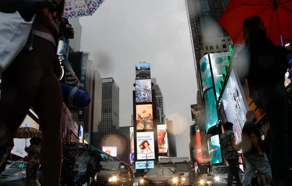 New Yorkers Rainfall Times Square Giugno 2022 New York Usa — Foto Stock