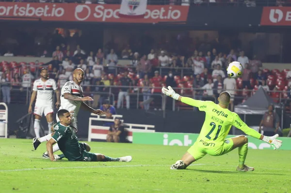 Brezilya Futbol Kupası - 16 raundda Sao Paulo ve Palmeiras. 23 Haziran 2022, Sao Paulo, Brezilya: Sao Paulo ve Palmeiras arasındaki futbol maçı, Brezilya Futbol Kupası için geçerli - 16 turu, Perşembe günü Sao Paulo 'daki Morumbi Stadyumu' nda yapıldı.). 