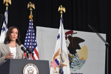 (Birleşik Devletler Başkan Yardımcısı Kamala Harris, Roe V. Wade 'in devrilmesi hakkında açıklama yapıyor. 26 Haziran 2022, Plainfield, IL, ABD