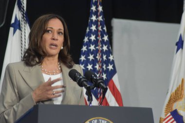 (Birleşik Devletler Başkan Yardımcısı Kamala Harris, Roe V. Wade 'in devrilmesi hakkında açıklama yapıyor. 26 Haziran 2022, Plainfield, IL, ABD