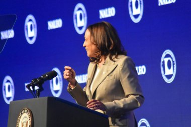 Birleşik Devletler Başkan Yardımcısı Kamala Harris, Roe V. Wade 'in devrilmesi hakkında açıklama yaptı. 24 Haziran 2022, Chicago, IL, ABD: ABD Başkan Yardımcısı Kamala Harris, Roe V. Wade 'in devrilmesi hakkında açıklama yaptı..