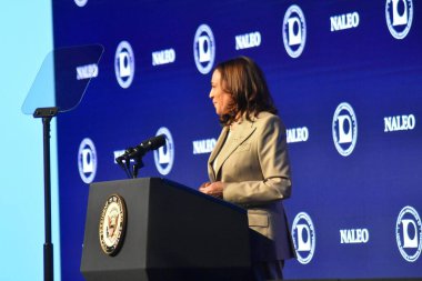 Birleşik Devletler Başkan Yardımcısı Kamala Harris, Roe V. Wade 'in devrilmesi hakkında açıklama yaptı. 24 Haziran 2022, Chicago, IL, ABD: ABD Başkan Yardımcısı Kamala Harris, Roe V. Wade 'in devrilmesi hakkında açıklama yaptı..