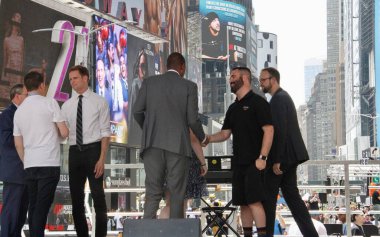 Playbill Pride 2022. 24 Haziran 2022, New York, ABD: Playbill, Playbill 'in 2022 tarihli gururlu ayında, 45. 47.' ler arasında gerçekleşen iki günlük etkinlikte Times Square Alliance ortaklığıyla herkese eşitlik ve sevgi sunuyor.