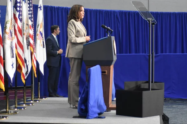 Kamala Harris Egyesült Államok Alelnöke Beszédet Mond Roe Wade Felborulásáról — Stock Fotó