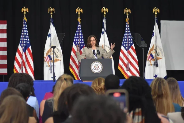 Novo Vice Presidente Dos Estados Unidos Kamala Harris Faz Observações — Fotografia de Stock