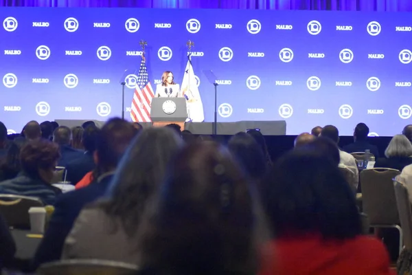 美国副总统卡马拉 哈里斯 Kamala Harris 就罗伊 Roe Wade 的倒台发表讲话 2022年6月24日 美国伊利诺伊州芝加哥 — 图库照片