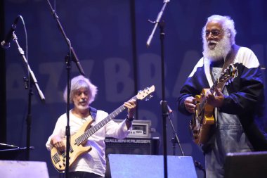 (Sao Paulo 'da düzenlenen Blues Caz Brezilya Festivali' nin 7. 'si. 25 Haziran 2022, Sao Paulo, Brezilya: Brezilyalı müzisyen Hermeto Pascoal, Arismar do Espirito 'yu Caz Brezilya Festivali' nin 7.