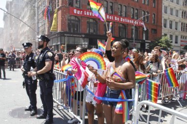 Geleneksel 2022 NYC Onur Yürüyüşü. 26 Haziran 2022, New York, ABD: Gurur ayı boyunca herkes için eşitlik ve aşkı kutlayan yıllık 2022 NYC Onur Yürüyüşü 25 ve 5. caddelerde Christopher Caddesi 'nden 8. caddeye kadar 12 ve 5. 