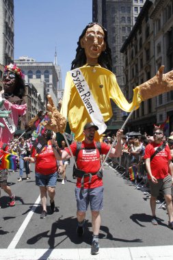 Geleneksel 2022 NYC Onur Yürüyüşü. 26 Haziran 2022, New York, ABD: Gurur ayı boyunca herkes için eşitlik ve aşkı kutlayan yıllık 2022 NYC Onur Yürüyüşü 25 ve 5. caddelerde Christopher Caddesi 'nden 8. caddeye kadar 12 ve 5. 
