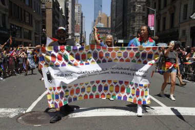 Geleneksel 2022 NYC Onur Yürüyüşü. 26 Haziran 2022, New York, ABD: Gurur ayı boyunca herkes için eşitlik ve aşkı kutlayan yıllık 2022 NYC Onur Yürüyüşü 25 ve 5. caddelerde Christopher Caddesi 'nden 8. caddeye kadar 12 ve 5. 