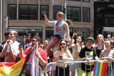 Geleneksel 2022 NYC Onur Yürüyüşü. 26 Haziran 2022, New York, ABD: Gurur ayı boyunca herkes için eşitlik ve aşkı kutlayan yıllık 2022 NYC Onur Yürüyüşü 25 ve 5. caddelerde Christopher Caddesi 'nden 8. caddeye kadar 12 ve 5. 