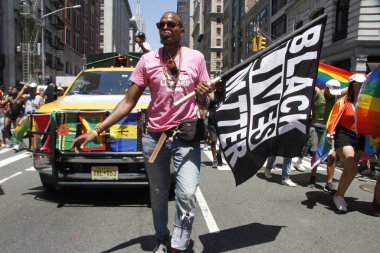 Geleneksel 2022 NYC Onur Yürüyüşü. 26 Haziran 2022, New York, ABD: Gurur ayı boyunca herkes için eşitlik ve aşkı kutlayan yıllık 2022 NYC Onur Yürüyüşü 25 ve 5. caddelerde Christopher Caddesi 'nden 8. caddeye kadar 12 ve 5. 