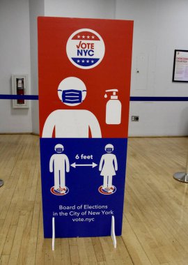 New York 'taki ilk seçimler. 28 Haziran 2012, New York, ABD: Demokratik ve Cumhuriyetçi Parti adaylarını seçmek için yapılan ön seçimler, Vali Yardımcıları ve bazıları Meclis 'e.