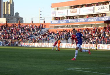 Brezilya Futbol Şampiyonası - Dördüncü Lig: Parana Clube, Nova Iguacu-RJ 'ye karşı. 2 Temmuz 2022, Curitiba, Parana, Brezilya: Parana Clube ile Nova Iguacu arasındaki futbol maçı, Brezilya Futbol Şampiyonası 'nın 12. turu için geçerli.