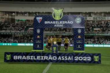 Brezilya Futbol Şampiyonası - Coritiba Fortaleza 'ya karşı. 3 Temmuz 2022, Curitiba, Parana, Brezilya: Brezilya 'nın Couto Pereira stadyumunda düzenlenen Brezilya Futbol Şampiyonası' nın 15. turu için geçerli olan Coritiba ile Fortaleza arasındaki futbol maçı
