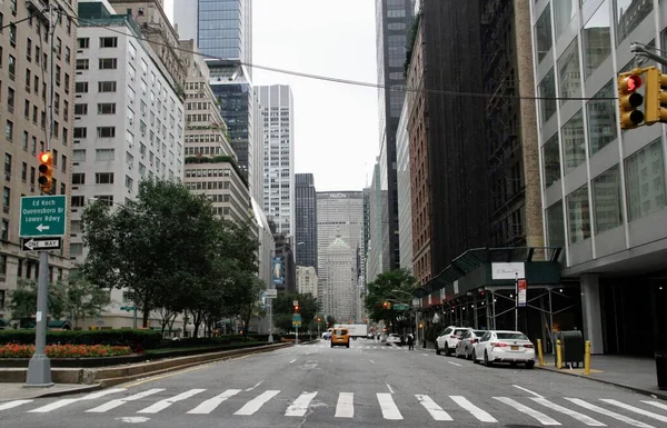 Nuevo Calles Vacías Ciudad Nueva York Debido Los Viajes Masivos —  Fotos de Stock