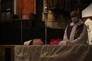 Sao Paulo 'daki Se Katedrali' nde Kardinal Claudio Hummes 'in cenazesi. 4 Temmuz 2022, Sao Paulo, Brezilya: Sao Paulo Metropolitan Katedrali 'nde Kardinal Dom Claudio Hummes' in, Sao Paulo Başpiskoposu Emeritus 'un cesedinin uyanışı