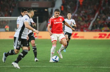Sudamericana Futbol Kupası - 16. Raunt: Uluslararası Colo Colo 'ya karşı. 5 Temmuz 2022, Porto Alegre, Rio Grande do Sul, Brezilya: İç saha ile Colo-Colo arasında oynanan futbol maçı, Sudamericana Futbol Kupası' nın 16.
