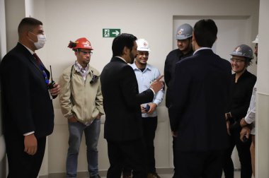 (Sao Paulo Valisi Rodrigo Garcia, Latin Amerika 'da kadın sağlığıyla ilgili bir referans olan Perola Byington Hastanesi' ni teftiş ediyor. Temmuz, Sao Paulo, Brezilya: Sao Paulo Valisi Rodrigo Garcia ve Sao Paulo Belediye Başkanı Ricardo Nunes