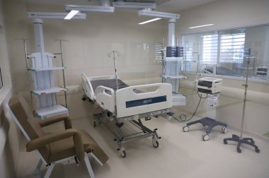 (Sao Paulo Valisi Rodrigo Garcia, Latin Amerika 'da kadın sağlığıyla ilgili bir referans olan Perola Byington Hastanesi' ni teftiş ediyor. Temmuz, Sao Paulo, Brezilya: Sao Paulo Valisi Rodrigo Garcia ve Sao Paulo Belediye Başkanı Ricardo Nunes