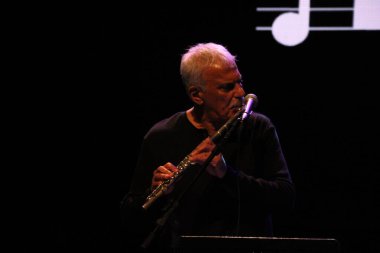 (Brezilyalı şarkıcılar Danilo Caymmi ve Claudio Nucci 'nin Curitiba' da sunumu. 8 Temmuz 2022, Curitiba, Parana, Brezilya: Brezilyalı şarkıcı Danilo Caymmi ve Claudio Nucci 'nin Salvador De Ferrante Auditorium' da sunumu (Guairinha)