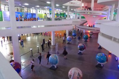 (Sao Paulo 'da BM Sürdürülebilir Kalkınma Hedeflerinin ilk döneminin başlatılması. 8 Temmuz 2022, Sao Paulo, Brezilya: Juan Manoel Santos, eski Kolombiya başkanı ve Nobel Barış Ödülü sahibi Santiago Belediye Başkanı, Iraci Hassler,