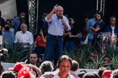 (Eski Brezilya Cumhurbaşkanı Lula, Diadema 'daki müttefikleri Sao Paulo ile siyasi bir eyleme katıldı. 9 Temmuz 2022, Diadema, Sao Paulo, Brezilya: Eski Brezilya Cumhurbaşkanı Luiz Inacio Lula da Silva, başkanlık için ön aday 