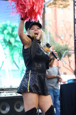 Caravan SV Experience Sao Paulo 'daki Largo do Arouche' da düzenlenmektedir. 10 Temmuz 2022, Sao Paulo, Brezilya: Şarkıcı Mara Maravilha ve eski Paquita Catia, eski BBBB Di Cesar ve drag queen Silvetty Montilla ve şarkıcı Matheus Mafra gibi konuklar 