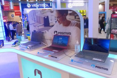 (Eletrolar Show 2022 Sao Paulo 'da düzenlenmektedir. 11 Temmuz 2022, Sao Paulo, Brezilya: Ürünlerini beyaz çizgi, kahverengi çizgi kategorilerindeki teknolojilere sunan ulusal ve uluslararası üreticiler