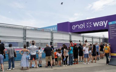 2022 NYC Formula E-PRIX 'in son yarışı. 16 Temmuz 2022, New York, ABD: 2022 New York Formula E -Prix final yarışı 16 Temmuz Cumartesi günü FIA Brooklyn sokak pistinde gerçekleşti. 