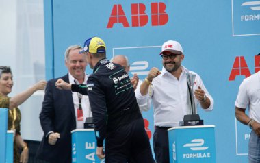 The 2022 NYC Formula E-PRIX podyumu. 16 Temmuz 2022, New York, ABD: Yeni Zelandalı Nick Cassidy (araba 37), 16 Temmuz Cumartesi günü FIA Brooklyn sokak pisti Brezilya 'da düzenlenen 2022 New York Formula E -Prix final yarışını kazandı.