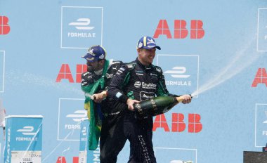 The 2022 NYC Formula E-PRIX podyumu. 16 Temmuz 2022, New York, ABD: Yeni Zelandalı Nick Cassidy (araba 37), 16 Temmuz Cumartesi günü FIA Brooklyn sokak pisti Brezilya 'da düzenlenen 2022 New York Formula E -Prix final yarışını kazandı.