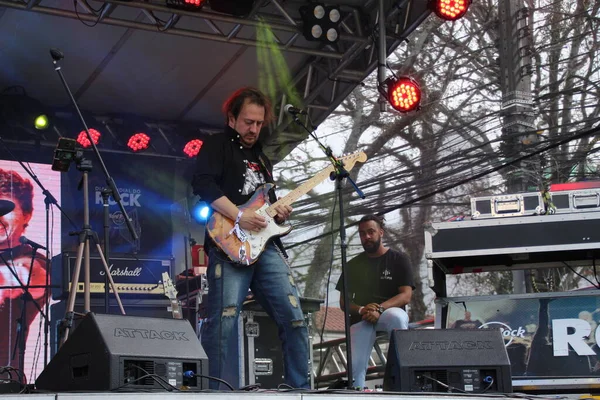 Público Disfruta Las Atracciones Del Día Mundial Del Rock Curitiba — Foto de Stock