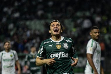 Brezilya Futbol Şampiyonası - Palmeiras Cuiaba 'ya karşı. 18 Temmuz 2022, Sao Paulo, Brezilya: Palmeiras ile Cuiaba arasındaki futbol maçı, 17. Brezilya Futbol Şampiyonası için geçerli, Sao Paulo 'daki Allianz Parque Stadyumu' nda 18 Temmuz Pazartesi günü yapıldı. Baba!