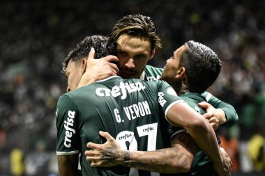 Brezilya Futbol Şampiyonası - Palmeiras Cuiaba 'ya karşı. 18 Temmuz 2022, Sao Paulo, Brezilya: Palmeiras ile Cuiaba arasındaki futbol maçı, 17. Brezilya Futbol Şampiyonası için geçerli, Sao Paulo 'daki Allianz Parque Stadyumu' nda 18 Temmuz Pazartesi günü yapıldı. Baba!