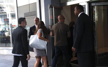 FaZe Klanı Nasdaq Borsası 'na katılıyor. 20 Temmuz 2022, New York, ABD: FaZe Klanı 20 Temmuz Çarşamba günü Nasdaq Borsası 'na katılarak yatırımcıların büyüyen esport şirketinin hisselerini satın almalarına olanak sağladı. 