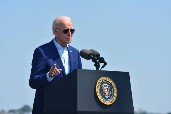 Abd Başkanı Joe Biden Massachusetts Iklim Acil Durumu Hakkında Bir — Stok fotoğraf