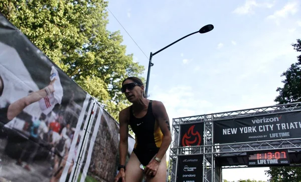 Podium Verizon New York City Triathlon 2022 Women July 2022 — 스톡 사진