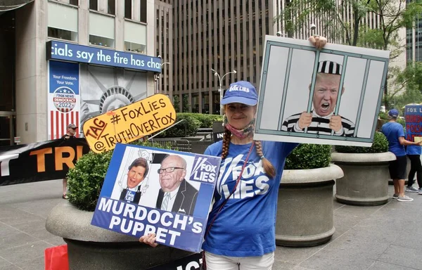 New Protest Fox News Fox Lies Democracy Dies July 2022 — Stock Fotó