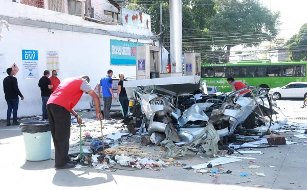 Employees Clean Gas Station Car Exploded Rio Janeiro July 2022 — Foto de Stock